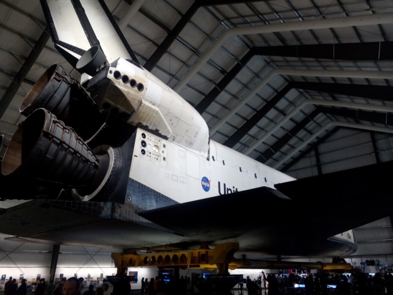 Endeavour_von_hinten