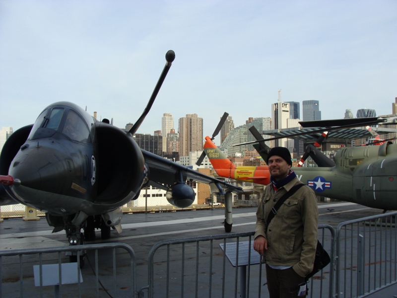 NY_Intrepid_Hubschrauber
