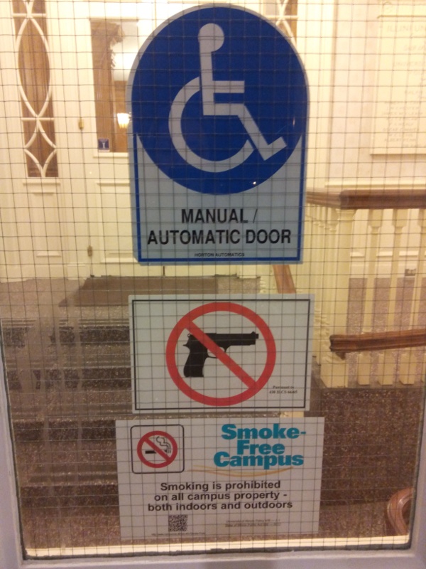 University_of_Illinois_und_rauchen_auch_nicht